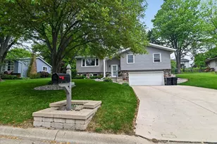 520 Acker Pkwy, DeForest, WI 53532 - Photo 40