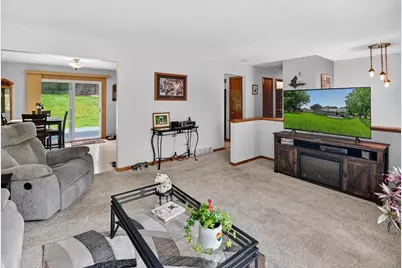 520 Acker Parkway, DeForest, WI 53532 - Photo 8