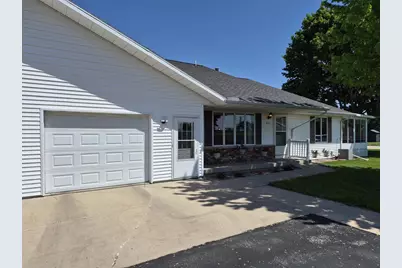 812 Pattee Drive, Waupun, WI 53963 - Photo 2