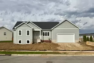 4401 Crested Owl Ln, Madison, WI 53718 - Photo 2