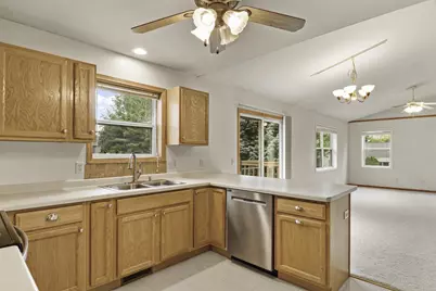 544 Berwick Drive, Sun Prairie, WI 53590 - Photo 6