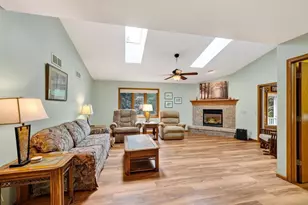 170 Saratoga Cir, Oregon, WI 53575 - Photo 6