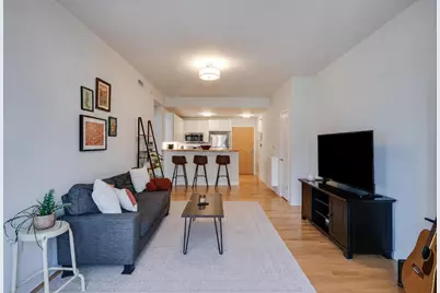 360 W Washington Avenue #712, Madison, WI 53703 - Photo 4