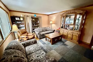 265 E Memorial Dr, Janesville, WI 53545 - Photo 4