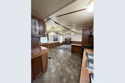 755 N Tratt Street #143, Whitewater, WI 53190 - Photo 2