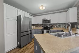 6111 Windmill Way, Mcfarland, WI 53558 - Photo 6