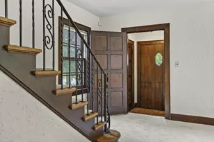 1122 Spaight St, Madison, WI 53703 - Photo 2