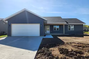 125 Pine Tree Ln, Darien, WI 53114 - Photo 1