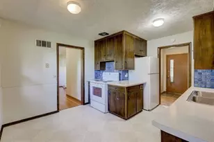 5134 Pepin Pl, Madison, WI 53705 - Photo 8