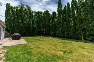 1433 Greenwich Ln, Janesville, WI 53545 - Photo 2
