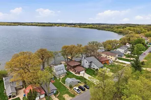 2029 Skyline Dr, Stoughton, WI 53589 - Photo 4
