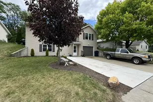 712 Williams St, Janesville, WI 53545 - Photo 2
