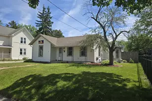 412 N Chatham St, Janesville, WI 53548 - Photo 2