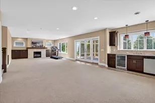 9025 Royal Oaks Cir, Verona, WI 53593 - Photo 38