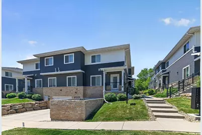 1949 N Windsor Avenue, Cottage Grove, WI 53527 - Photo 2