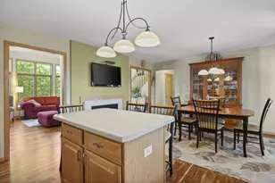 422 Bailey Dr, Madison, WI 53718 - Photo 12