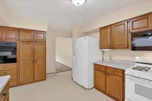 2113 Yorkshire Dr, Beloit, WI 53511 - Photo 12