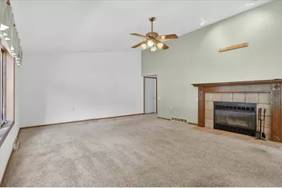2113 Yorkshire Drive, Beloit, WI 53511 - Photo 6