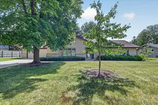 2113 Yorkshire Dr, Beloit, WI 53511 - Photo 2