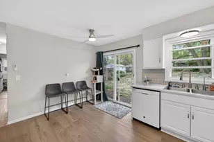 1121 Debra Ln, Madison, WI 53704 - Photo 8
