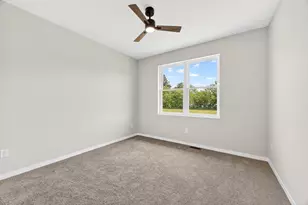 2004 W 4th Ave, Brodhead, WI 53520 - Photo 14