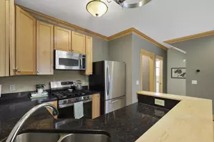 1029 Williamson St, Madison, WI 53703 - Photo 12