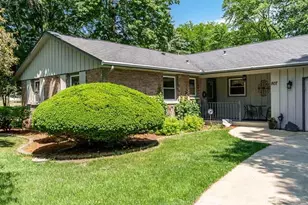 807 E Holiday Dr, Beloit, WI 53511 - Photo 4