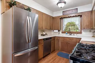 807 E Holiday Dr, Beloit, WI 53511 - Photo 14