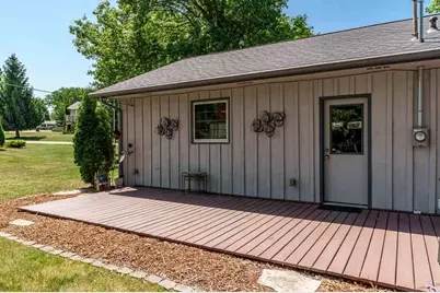 807 E Holiday Drive, Beloit, WI 53511 - Photo 46