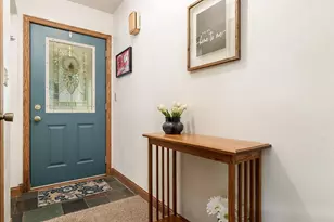 807 E Holiday Dr, Beloit, WI 53511 - Photo 6