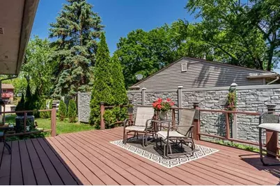 807 E Holiday Drive, Beloit, WI 53511 - Photo 48