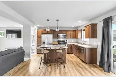214 Breezy Grass Way, Madison, WI 53718 - Photo 6