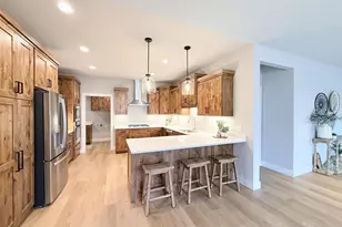 Unit 7 1 Bellflower Dr, DeForest, WI 53532 - Photo 6