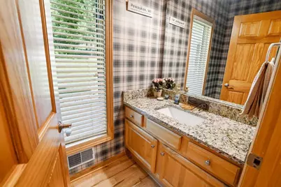 W305N2373 Maple Avenue, Pewaukee, WI 53072 - Photo 18