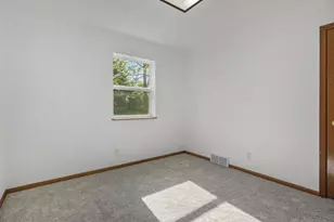 207 S Rutland Ave, Brooklyn, WI 53521 - Photo 32