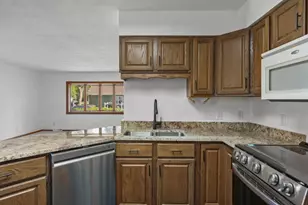 207 S Rutland Ave, Brooklyn, WI 53521 - Photo 18
