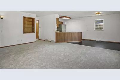 207 S Rutland Avenue, Brooklyn, WI 53521 - Photo 10