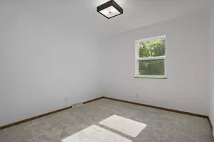 207 S Rutland Ave, Brooklyn, WI 53521 - Photo 30
