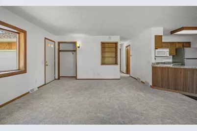 207 S Rutland Avenue, Brooklyn, WI 53521 - Photo 14