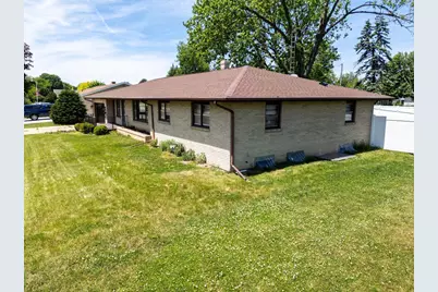 2020 Bond Place, Janesville, WI 53548 - Photo 4