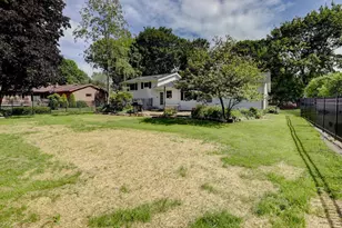 242 Sunset Rd, Columbus, WI 53925 - Photo 8