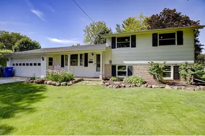 242 Sunset Road, Columbus, WI 53925 - Photo 2