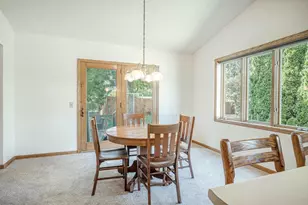 5602 Chestnut Ln, Mcfarland, WI 53558 - Photo 8