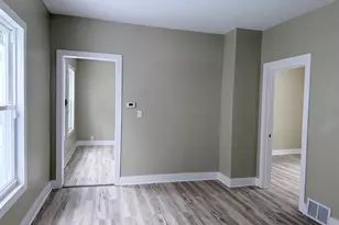 2611 N 33rd St, Milwaukee, WI 53210 - Photo 2