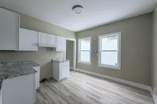 2611 N 33rd St, Milwaukee, WI 53210 - Photo 4