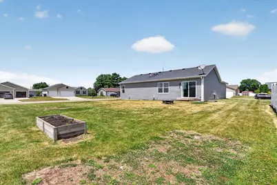 1627 Redwood Drive, Janesville, WI 53548 - Photo 32