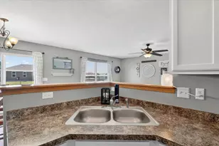 1627 Redwood Dr, Janesville, WI 53548 - Photo 6