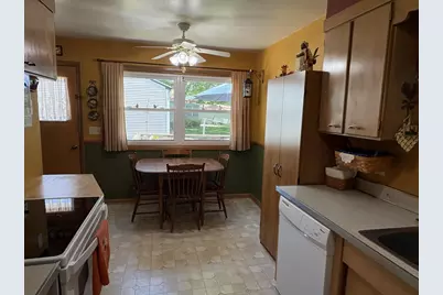 429 W Main Street, Janesville, WI 53536 - Photo 8