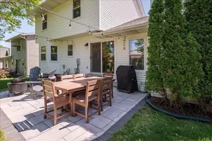 7818 E Oakbrook Cir, Madison, WI 53717 - Photo 6
