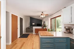 7818 E Oakbrook Cir, Madison, WI 53717 - Photo 14